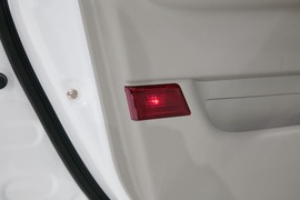 力帆620电动车车展实拍