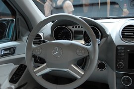 奔驰ML级车展实拍