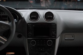 奔驰ML级车展实拍