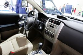 铃木利亚纳两厢车展实拍