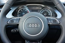 2016款奥迪A4L