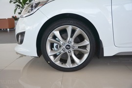 2015款现代Veloster飞思