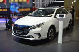 比亚迪秦EV300北京车展实拍