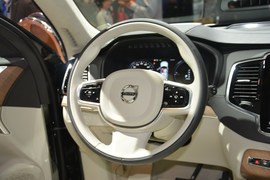 沃尔沃XC90混动版北京车展实拍