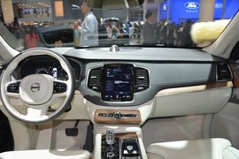 沃尔沃XC90混动版北京车展实拍