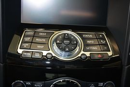 2015款英菲尼迪QX70