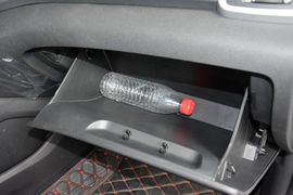 2015款现代全新途胜2.0L自动两驱智能型