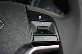 2015款现代全新途胜2.0L自动两驱智能型