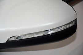 2015款现代全新途胜2.0L自动两驱智能型