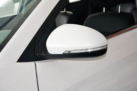 2015款现代全新途胜2.0L自动两驱智能型