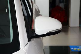 2015款现代全新途胜2.0L自动两驱智能型