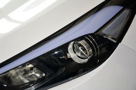 2015款现代全新途胜2.0L自动两驱智能型