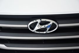 2015款现代全新途胜2.0L自动两驱智能型