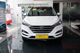 2015款现代全新途胜2.0L自动两驱智能型