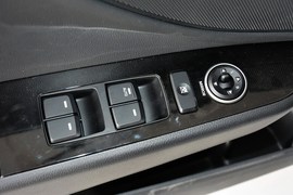 2016款现代名图1.8L自动智能型