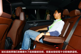 奔驰E级长轴距版车展实拍