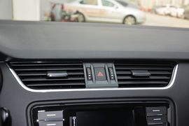 2017款斯柯达明锐1.6L手动智行版