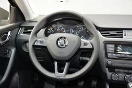 2017款斯柯达明锐1.6L手动智行版