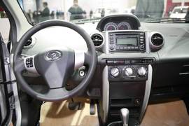 长城炫丽Cross车展实拍