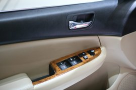 比亚迪F6车展实拍