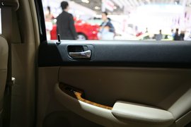 比亚迪F6车展实拍