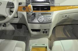 丰田普瑞维亚车展实拍