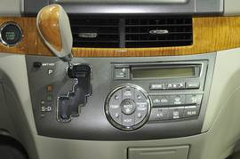 丰田普瑞维亚车展实拍