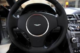 阿斯顿马丁V8
