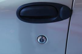 众泰朗悦双天窗车展实拍