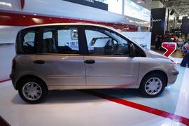 众泰朗悦双天窗车展实拍