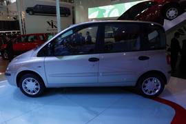 众泰朗悦双天窗车展实拍