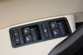 2016款斯柯达昕锐1.6L手动前行版