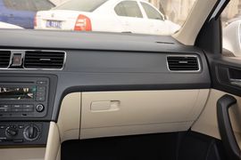 2016款斯柯达昕锐1.6L手动前行版