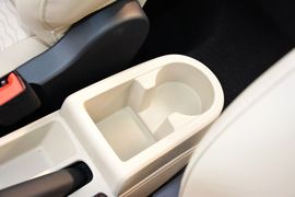 2016款斯柯达昕锐1.6L手动前行版