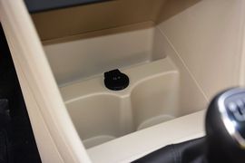 2016款斯柯达昕锐1.6L手动前行版