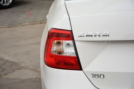 2016款斯柯达昕锐1.6L手动前行版