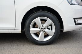 2016款斯柯达昕锐1.6L手动前行版