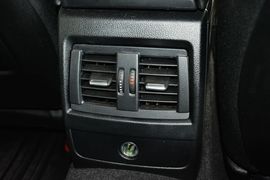 2015款宝马120i领先型