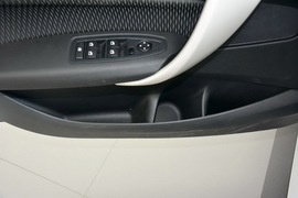2015款宝马120i领先型