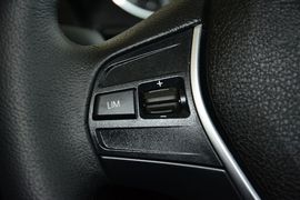 2015款宝马120i领先型