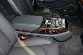 2016款奥迪A8L