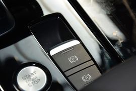 2016款奥迪A8L
