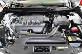 2013款日产天籁2.0L
