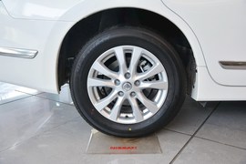 2013款日产天籁2.0L