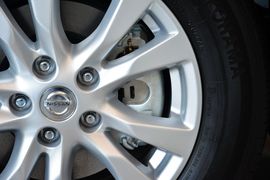2013款日产天籁2.0L
