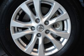 2013款日产天籁2.0L