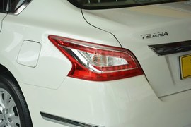 2013款日产天籁2.0L