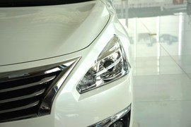 2013款日产天籁2.0L
