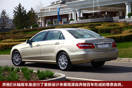 奔驰E级长轴版试驾实拍