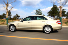 2010款奔驰E级长轴版试驾实拍